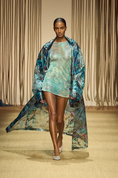 Look 49